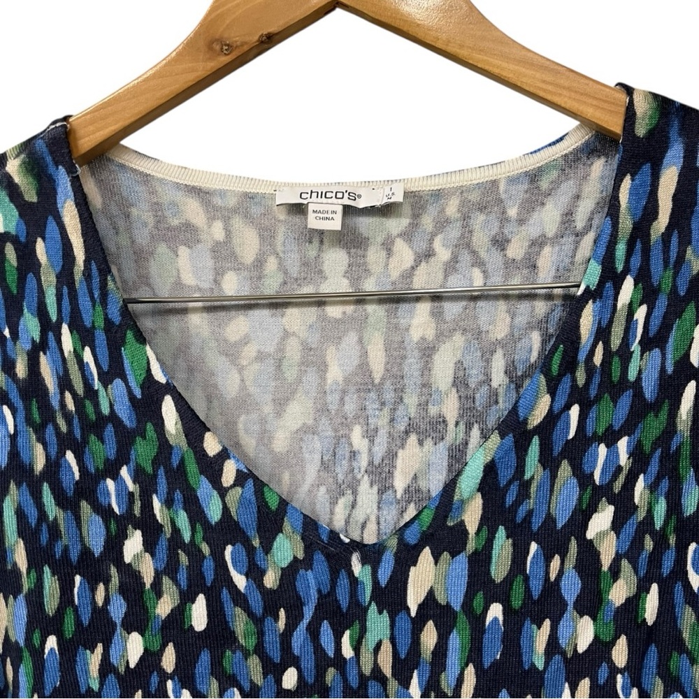 Chico’s V Neck Printed Pullover Knit Top 1 - Picture 4 of 5